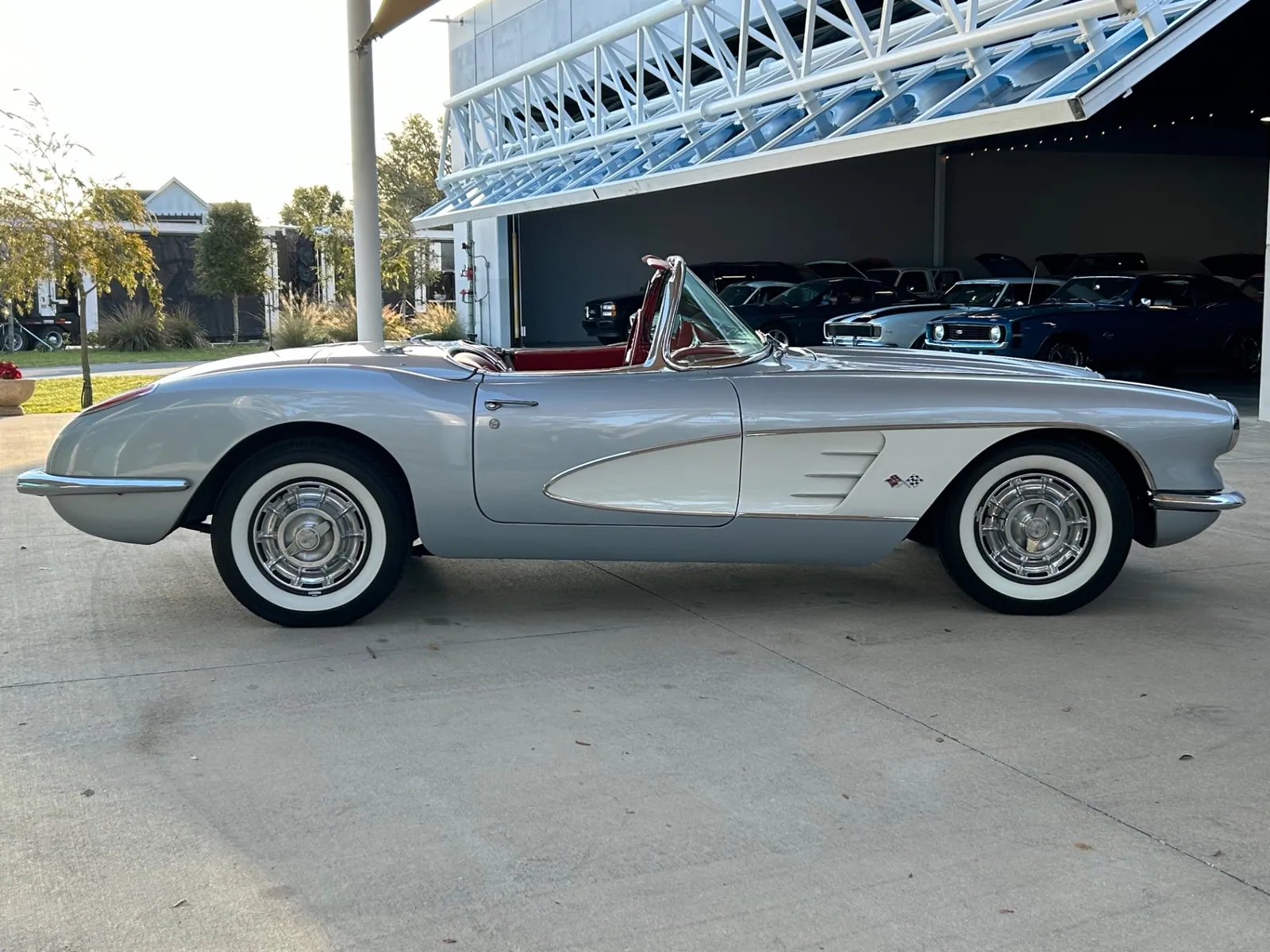 1960 Chevrolet Corvette photo 4